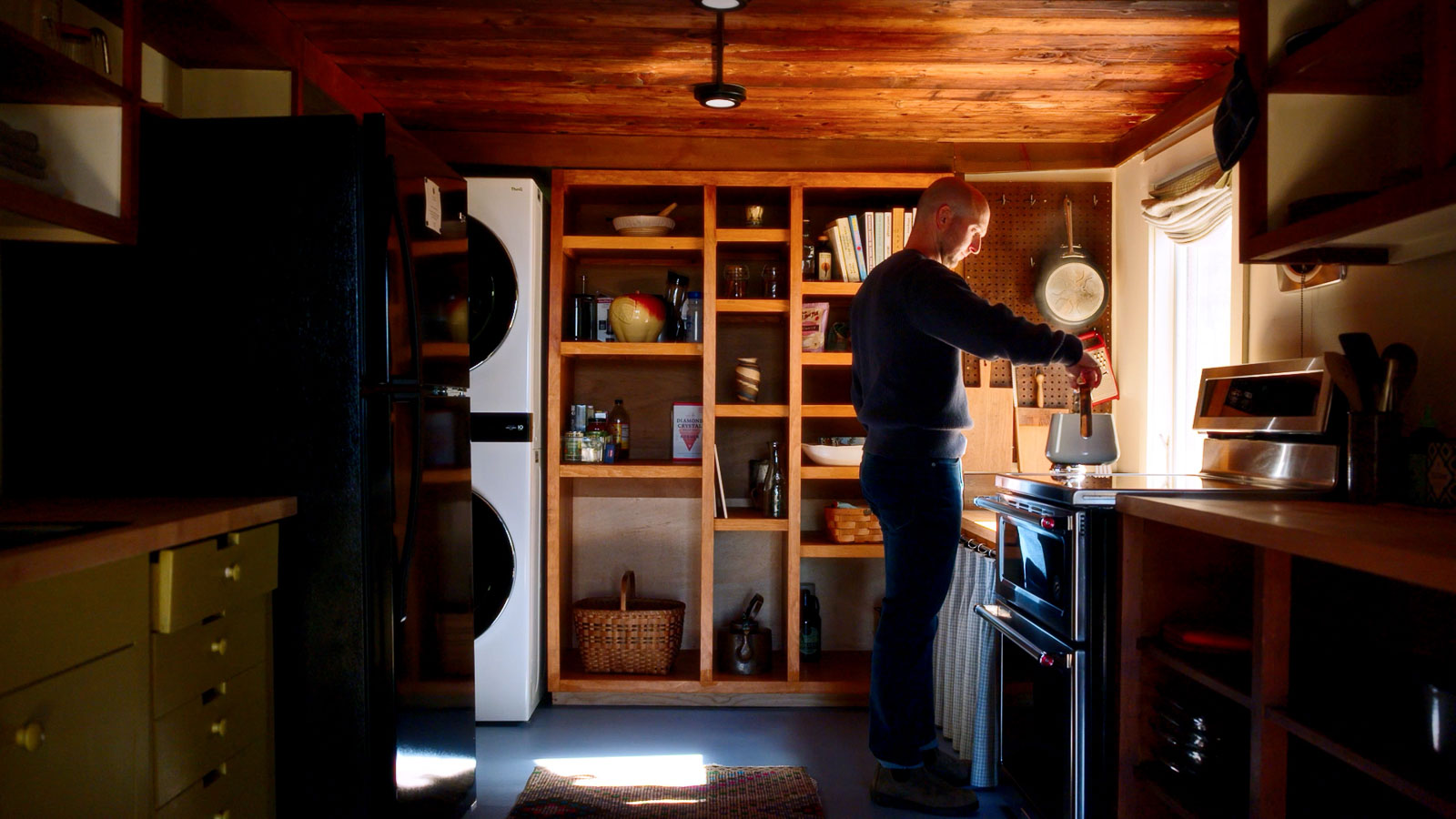 Still frame from Circle x ExitFive