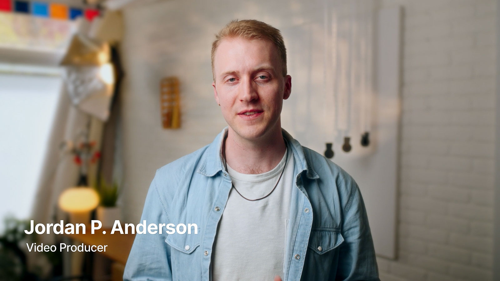 Still frame from What is Circle